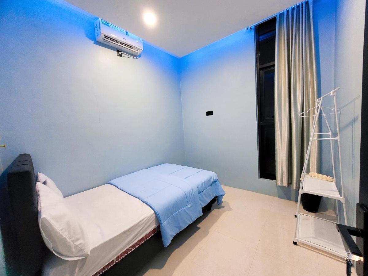 Good Feeling Ketapang Harbour Hostel Екстериор снимка